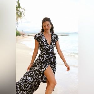 XIX PALMS Cairo wrap dress black and white new with tags.